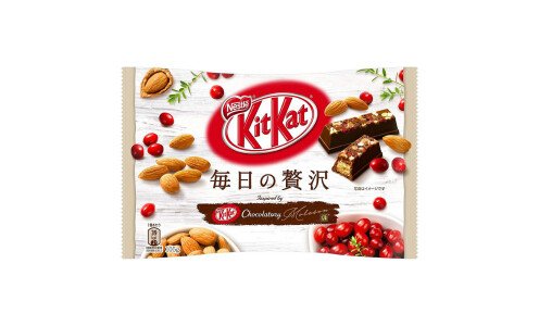 NESTLE Kit Kat mainichi zeitaku — вафли с клюквой и миндалем