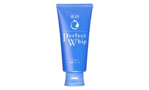 SHISEIDO Senka Perfect Whip — пенка для умывания.